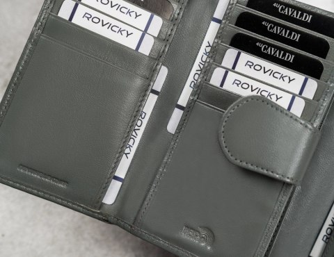 Klasyczny skórzany portfel damski z klapą na zatrzask - Cavaldi Klasyczny skórzany portfel damski z klapą na zatrzask - Cavaldi