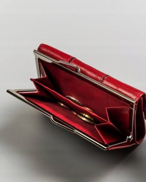 Zestaw prezentowy: skórzany portfel damski i woda perfumowana Velvet - Peterson Zestaw prezentowy: skórzany portfel damski i woda perfumowana Velvet - Peterson
