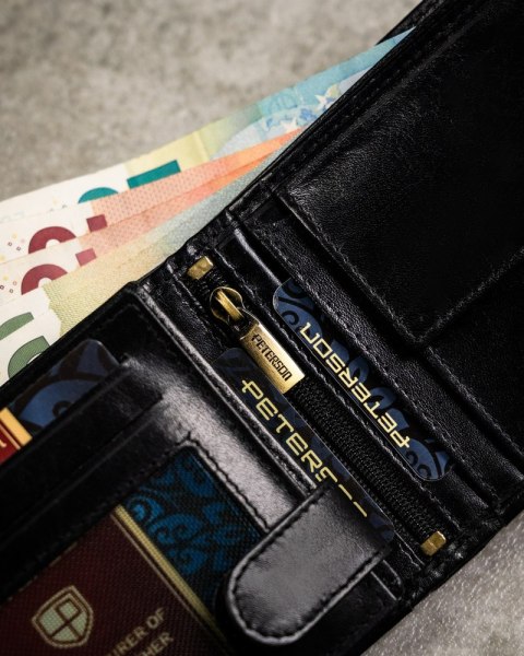 Zestaw prezentowy: elegancki skórzany portfel, etui na karty i brelok - Peterson Zestaw prezentowy: elegancki skórzany portfel, etui na karty i brelok - Peterson