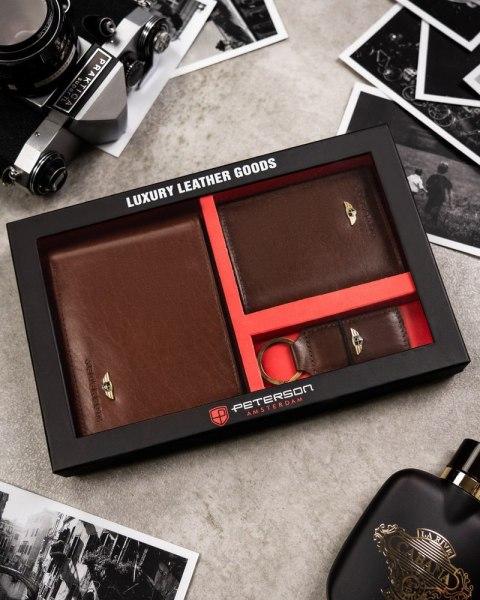 Zestaw prezentowy: elegancki skórzany portfel, etui na karty i brelok - Peterson Zestaw prezentowy: elegancki skórzany portfel, etui na karty i brelok - Peterson