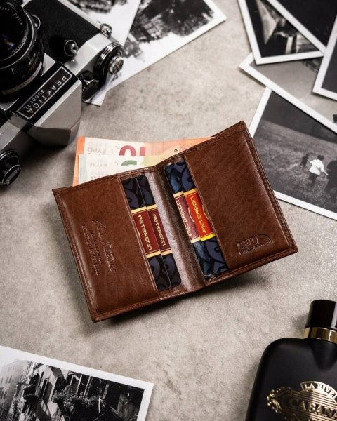 Zestaw prezentowy: elegancki skórzany portfel, etui na karty i brelok - Peterson Zestaw prezentowy: elegancki skórzany portfel, etui na karty i brelok - Peterson