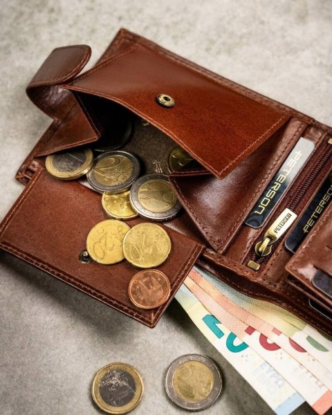 Zestaw prezentowy: elegancki skórzany portfel, etui na karty i brelok - Peterson Zestaw prezentowy: elegancki skórzany portfel, etui na karty i brelok - Peterson