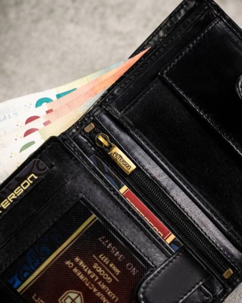 Zestaw prezentowy: skórzany portfel męski, etui na karty i brelok - Peterson Zestaw prezentowy: skórzany portfel męski, etui na karty i brelok - Peterson