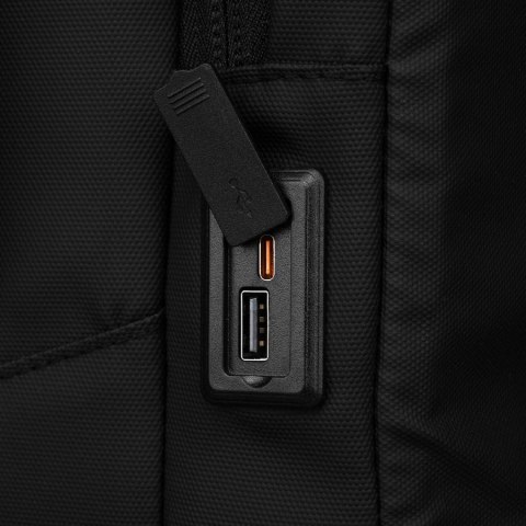 Czarny plecak podróżny z komorą próżniową i portem USB - Peterson Czarny plecak podróżny z komorą próżniową i portem USB - Peterson