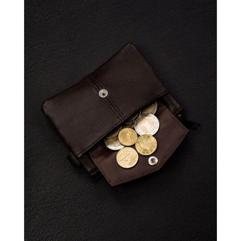 Etui ze skóry naturalnej w ciemno brązowym kolorze z kieszonkami na suwak Etui ze skóry naturalnej w ciemno brązowym kolorze z kieszonkami na suwak