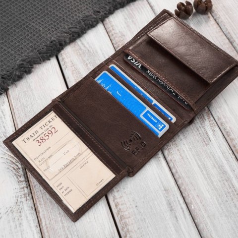 Portfel męski skórzany brązowy klasyczny elegancki z ochroną RFID Paolo Peruzzi AY-10-BR Portfel męski skórzany brązowy klasyczny elegancki z ochroną RFID Paolo Peruzzi AY-10-BR