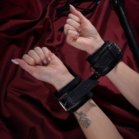 Skórzane kajdanki z welurem handcuffs Sessuale 01AY01 Skórzane kajdanki z welurem handcuffs Sessuale 01AY01