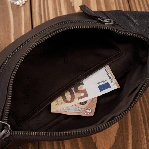 Saszetka męska skórzana brązowa na pas Paolo Peruzzi AL-11-BR Saszetka męska skórzana brązowa na pas Paolo Peruzzi AL-11-BR