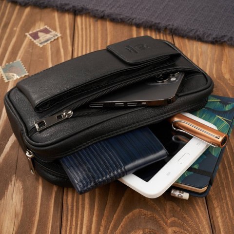 Saszetka męska skórzana do ręki z miejscem na telefon czarna Paolo Peruzzi T-132-BL Saszetka męska skórzana do ręki z miejscem na telefon czarna Paolo Peruzzi T-132-BL