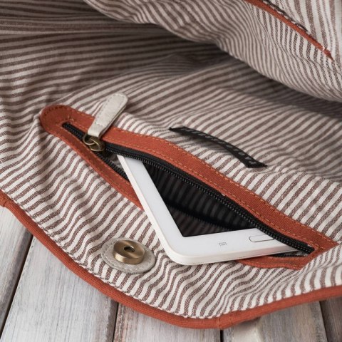 Torebka damska shopper duża na ramię pomarańczowa z dodatkową kosmetyczką wegańska Paolo Peruzzi E-23-OR Torebka damska shopper duża na ramię pomarańczowa z dodatkową kosmetyczką wegańska Paolo Peruzzi E-23-OR