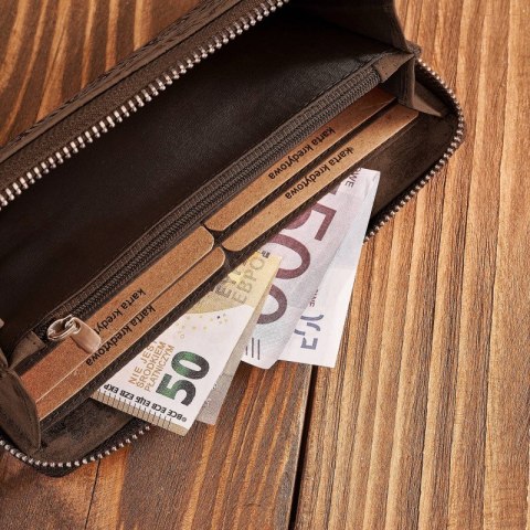 Portfel damski skórzany brązowy w geometryczny wzór RFID Paolo Peruzzi T-116-HBR Portfel damski skórzany brązowy w geometryczny wzór RFID Paolo Peruzzi T-116-HBR