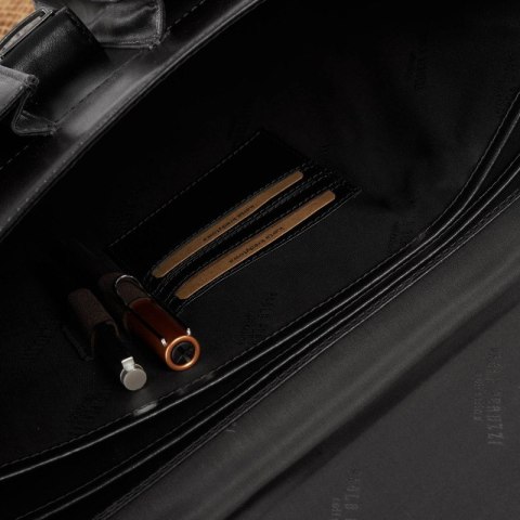 Torba męska na ramię skórzana do pracy aktówka na dokumenty i laptopa czarna Paolo Peruzzi T-122-BL Torba męska na ramię skórzana do pracy aktówka na dokumenty i laptopa czarna Paolo Peruzzi T-122-BL