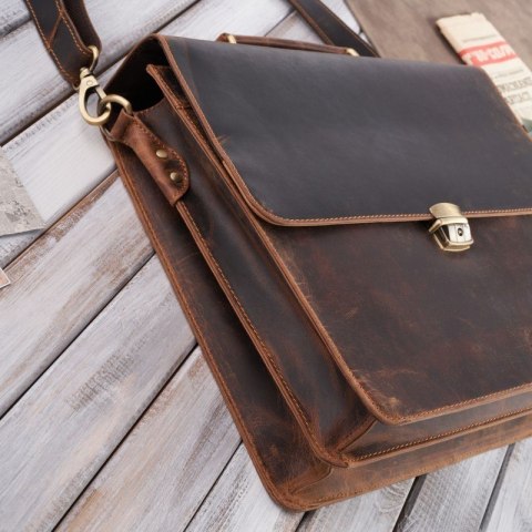 Aktówka męska teczka skórzana vintage z kluczykiem Paolo Peruzzi T-96-BR Aktówka męska teczka skórzana vintage z kluczykiem Paolo Peruzzi T-96-BR
