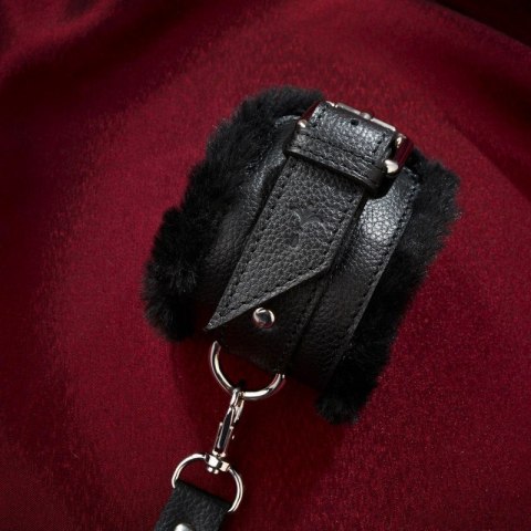 Skórzane kajdanki z futerkiem Handcuffs Sessuale 33S01U Skórzane kajdanki z futerkiem Handcuffs Sessuale 33S01U