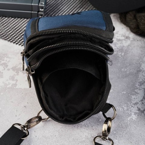 Granatowa saszetka męska na ramię z cordury SP-03-DB Granatowa saszetka męska na ramię z cordury SP-03-DB