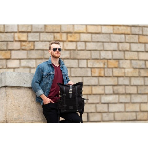 Pojemny plecak trekkingowy Paolo Peruzzi T-40-BL Pojemny plecak trekkingowy Paolo Peruzzi T-40-BL