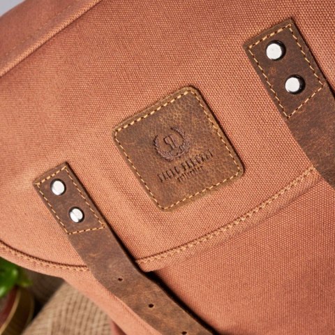 Plecak męski duży vintage Paolo Peruzzi T-19-LB Plecak męski duży vintage Paolo Peruzzi T-19-LB
