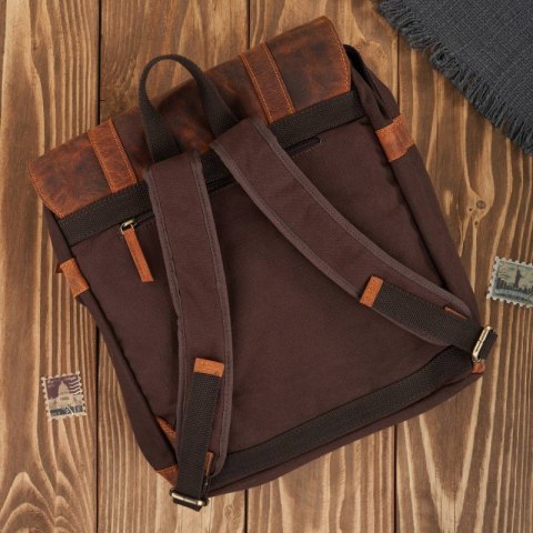 Duży męski plecak vintage Paolo Peruzzi T-29-BR Duży męski plecak vintage Paolo Peruzzi T-29-BR