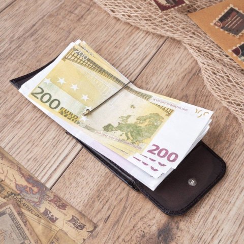 Portfel męski skórzany z ochroną RFID Paolo Peruzzi T-10-BR Portfel męski skórzany z ochroną RFID Paolo Peruzzi T-10-BR