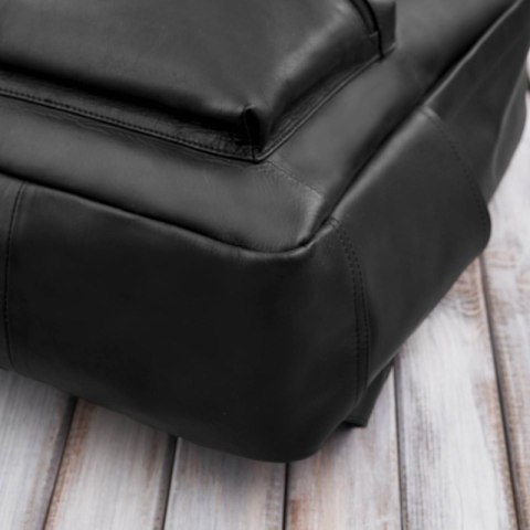 Plecak skórzany unisex do pracy na laptopa A4 Paolo Peruzzi E-29-BL Plecak skórzany unisex do pracy na laptopa A4 Paolo Peruzzi E-29-BL