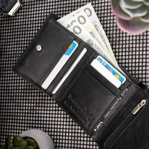 Portfel męski skórzany z ochroną RFID Paolo Peruzzi T-54-BL Portfel męski skórzany z ochroną RFID Paolo Peruzzi T-54-BL