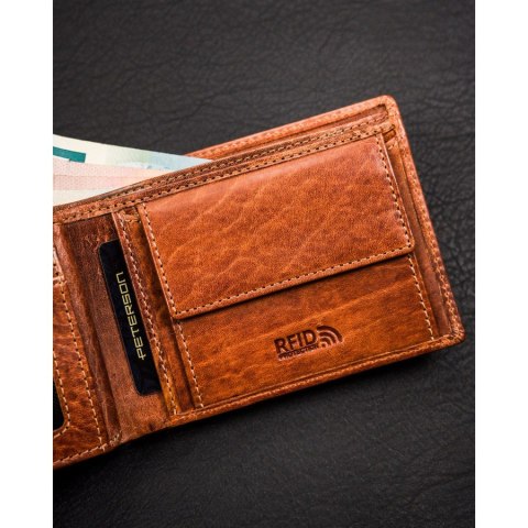 Skórzany portfel męski w kolorze brązowym z systemem RFID - Peterson Skórzany portfel męski w kolorze brązowym z systemem RFID - Peterson