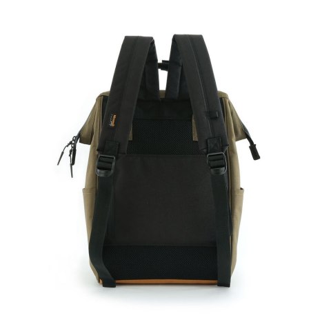 Pojemny plecak damski w ciemno zielonym kolorze z portem USB zawieszony na regulowanych szelkach - Himawari Pojemny plecak damski w ciemno zielonym kolorze z portem USB zawieszony na regulowanych szelkach - Himawari