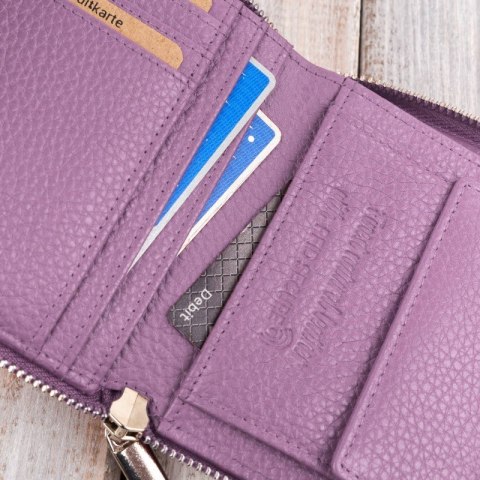Portfel damski skórzany fioletowy z ochroną RFID Paolo Peruzzi T-139-PI Portfel damski skórzany fioletowy z ochroną RFID Paolo Peruzzi T-139-PI