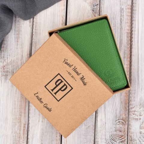 Portfel damski skórzany na suwak zielony RFID Paolo Peruzzi T-139-GB Portfel damski skórzany na suwak zielony RFID Paolo Peruzzi T-139-GB