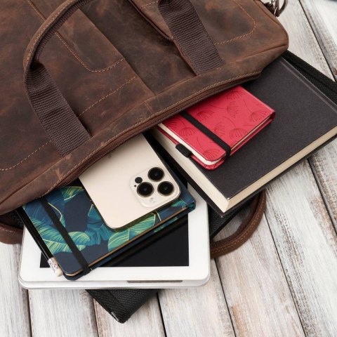 Skórzana torba męska na laptopa z uchwytem na walizkę brązowa vintage Paolo Peruzzi E-26-NBR Skórzana torba męska na laptopa z uchwytem na walizkę brązowa vintage Paolo Peruzzi E-26-NBR