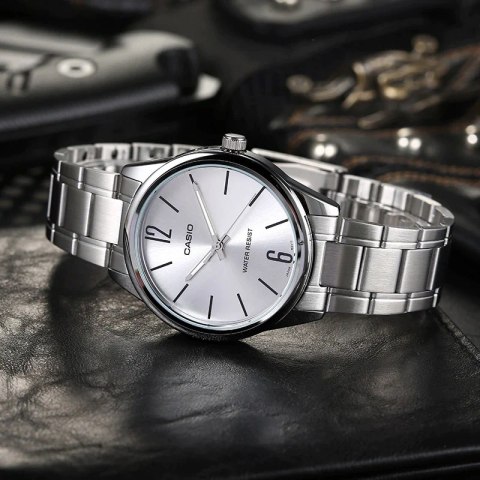 ZEGAREK MĘSKI CASIO MTP-V005D-7B (zd105b) + BOX ZEGAREK MĘSKI CASIO MTP-V005D-7B (zd105b) + BOX
