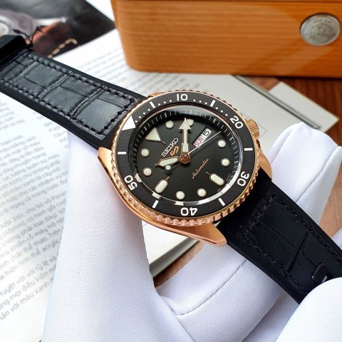 ZEGAREK MĘSKI SEIKO SRPD76K1 AUTOMAT + BOX ZEGAREK MĘSKI SEIKO SRPD76K1 AUTOMAT + BOX
