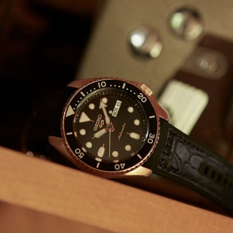ZEGAREK MĘSKI SEIKO SRPD76K1 AUTOMAT + BOX ZEGAREK MĘSKI SEIKO SRPD76K1 AUTOMAT + BOX