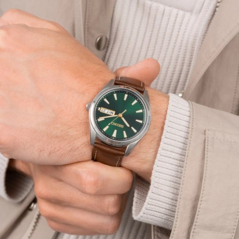 Zegarek Męski Seiko SUR449P1 SZAFIR WR100 (ZSE012B) + BOX Zegarek Męski Seiko SUR449P1 SZAFIR WR100 (ZSE012B) + BOX