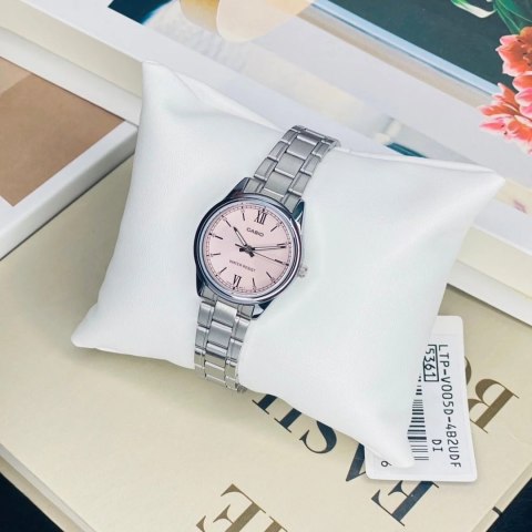 ZEGAREK DAMSKI CASIO LTP-V005D-4B2 (zd586h) + BOX ZEGAREK DAMSKI CASIO LTP-V005D-4B2 (zd586h) + BOX