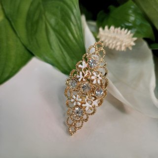 Ażurowy pierścionek z kryształkami z kolekcji Wedding Dream (R9740/1AU)