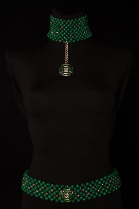 Choker z malachitów z krzyżem (C23/FSH/24AU) Choker z malachitów z krzyżem (C23/FSH/24AU)