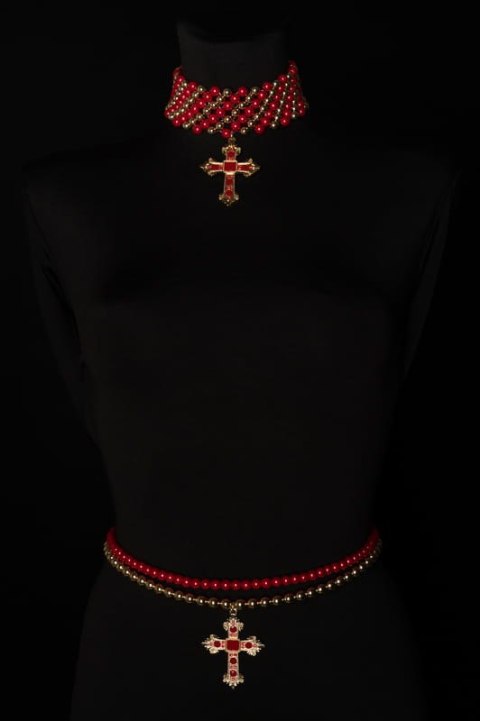 Choker z pereł z krzyżem (C23/FSH/11AU) Choker z pereł z krzyżem (C23/FSH/11AU)