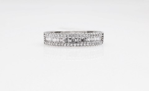 Złoty pierścionek PBD0759 - Diament Złoty pierścionek PBD0759 - Diament