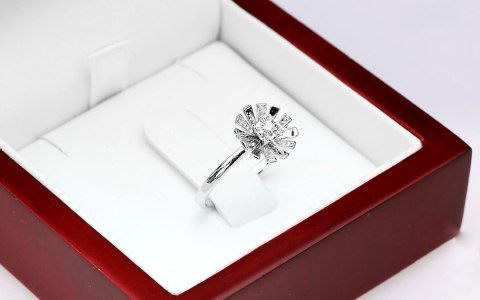 Złoty pierścionek PBD1876 - Diament Złoty pierścionek PBD1876 - Diament