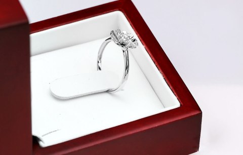 Złoty pierścionek PBD1876 - Diament Złoty pierścionek PBD1876 - Diament