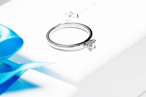 Złoty pierścionek PBD2500 - Diament Złoty pierścionek PBD2500 - Diament