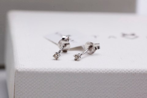 Złote kolczyki KBD0507 - Diament Złote kolczyki KBD0507 - Diament
