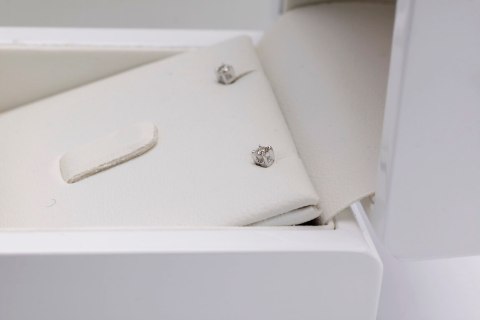 Złote kolczyki KBD0632 - Diament Złote kolczyki KBD0632 - Diament
