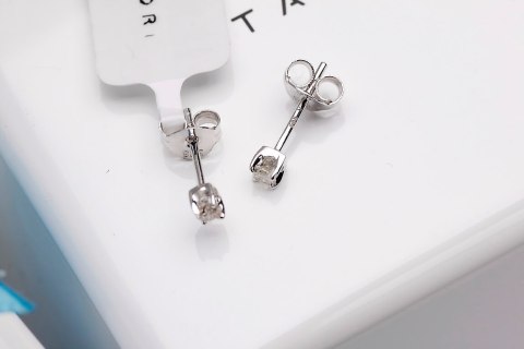 Złote kolczyki KBD0632 - Diament Złote kolczyki KBD0632 - Diament